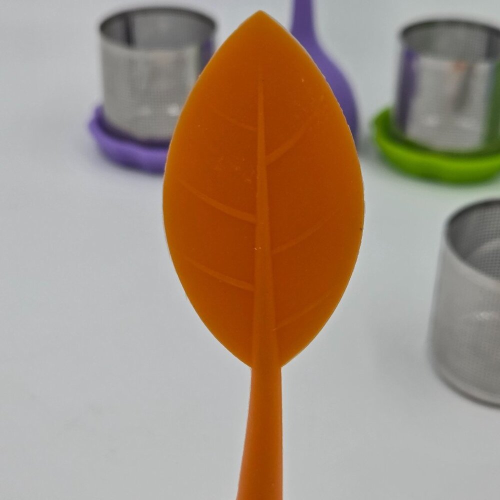 Fine Mesh Loose Leaf Tea Filter Set of 4 Steeper with Silicone Handles - Picture 7 of 9